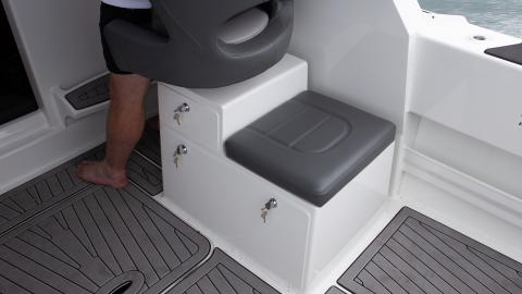 Extreme boats king queen seat